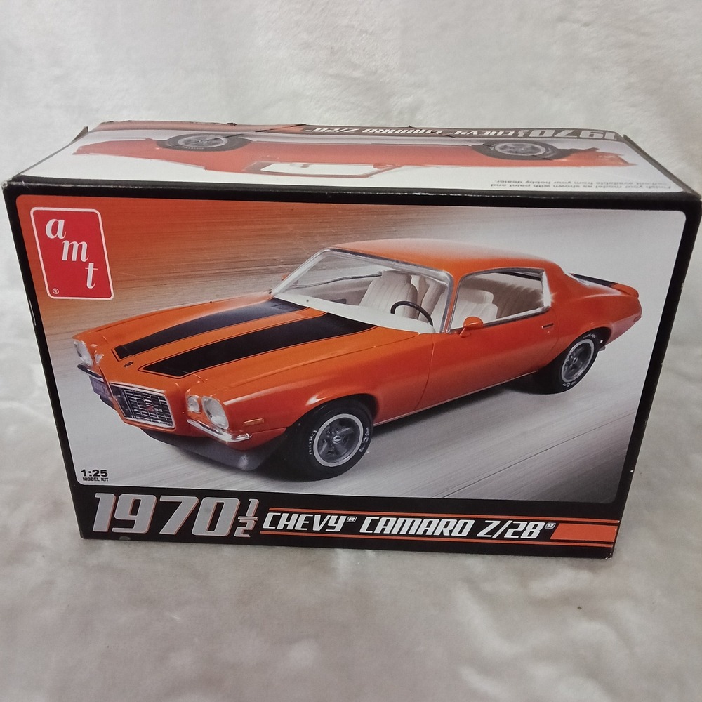 AMT 1970 1/2 Chevy Camaro Z/28 1:25 Scale Model Kit AMT635 Orange Muscle Car